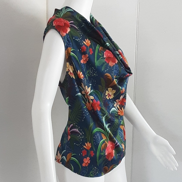SHORE Brand Drape Neck Oceanside Floral Tank Top Sz. L - NWOT - Picture 3 of 8